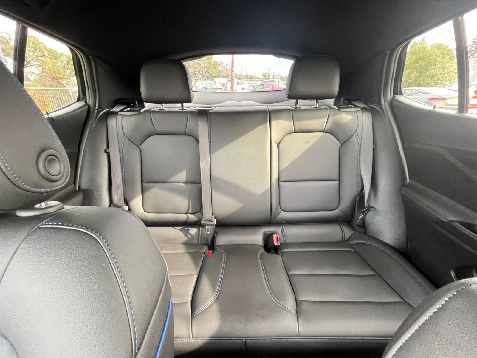 Used 2025 Buick Envista Sport Touring image 36