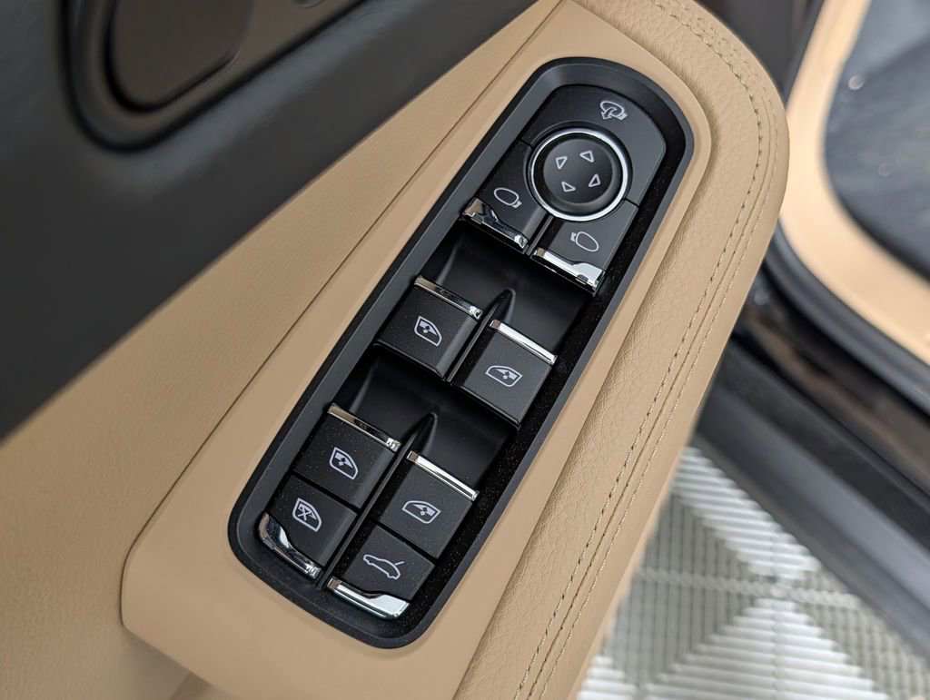 New 2026 Porsche Macan image 27