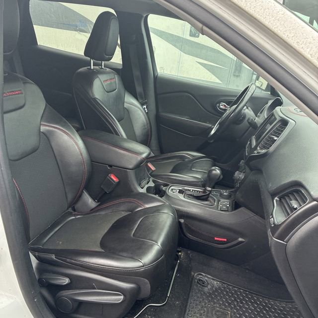 Used 2021 Jeep Cherokee Trailhawk w/ Sun, Sound & Nav Group image 5