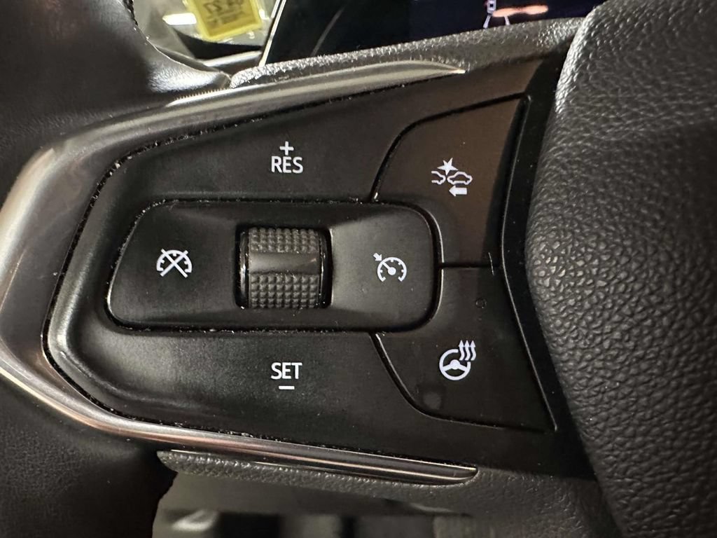 Used 2024 Chevrolet Trax ACTIV FWD image 31