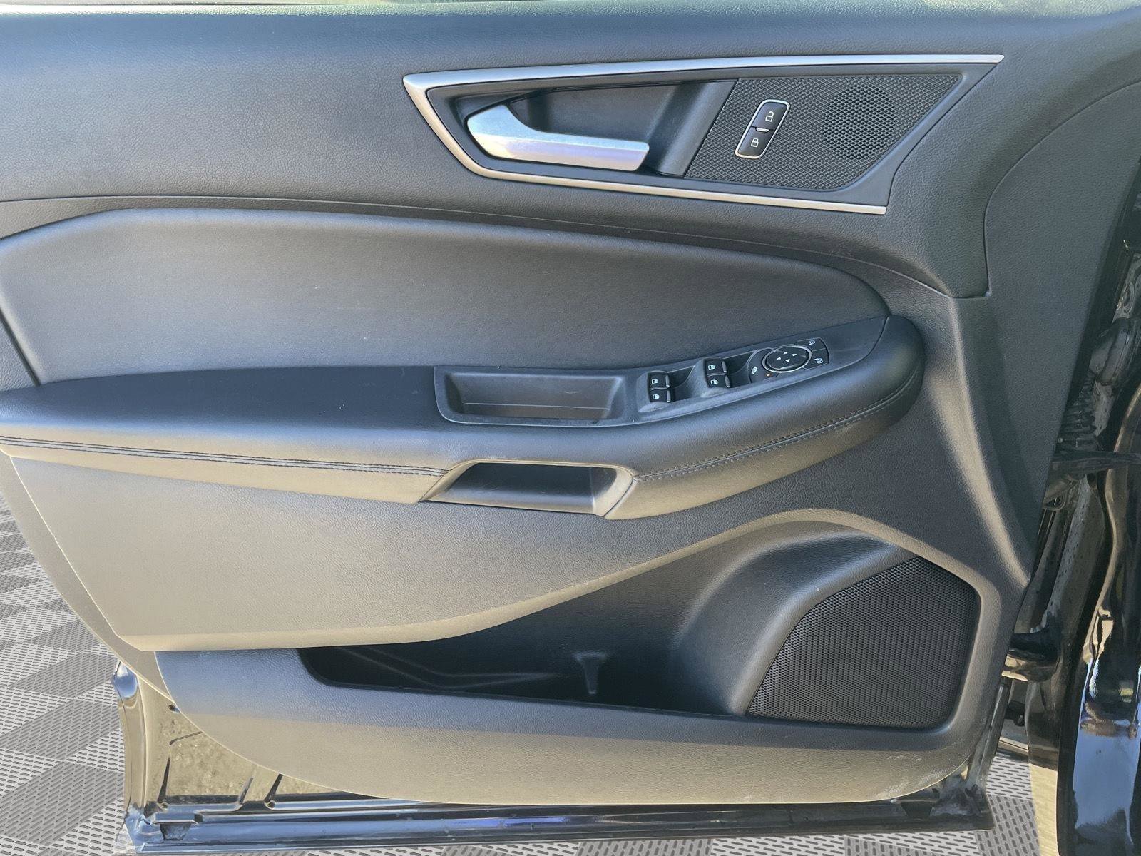 Used 2022 Ford Edge SEL AWD/4WD image 13