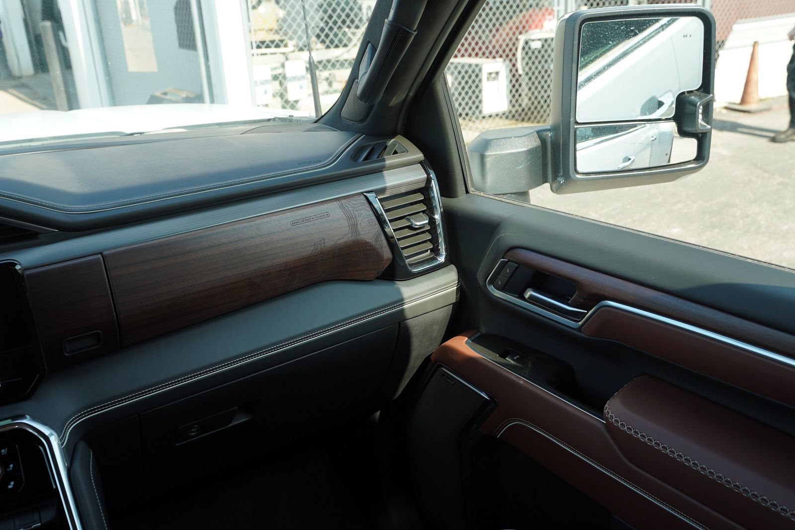 New 2026 GMC Sierra 3500 Denali Ultimate AWD/4WD image 8