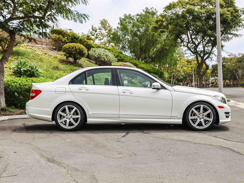 Used 2013 Mercedes-Benz C 250 Sedan image 6