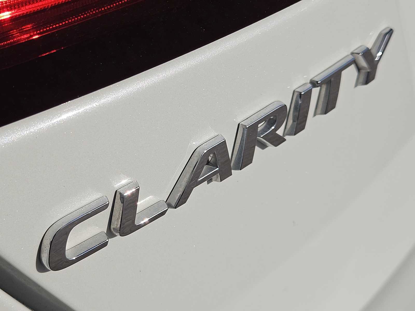 Certified 2018 Honda Clarity Touring image 11