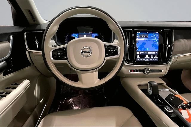 Certified 2025 Volvo V90 B6 Cross Country Plus AWD/4WD image 7