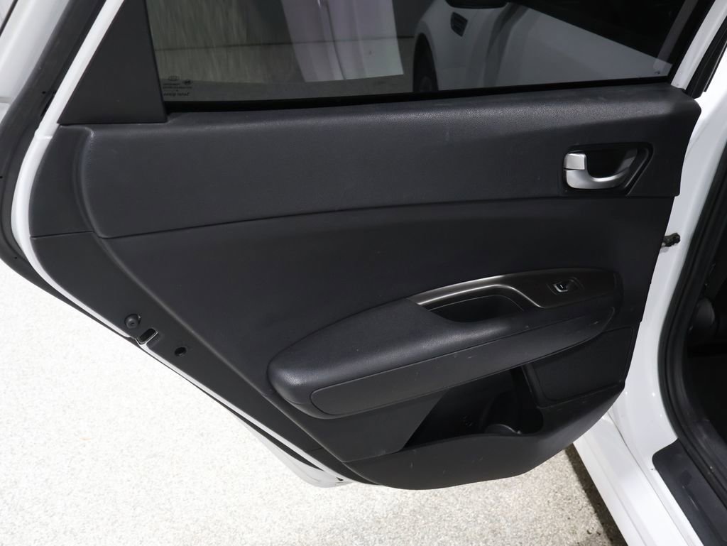 Used 2020 Kia Optima LX image 18