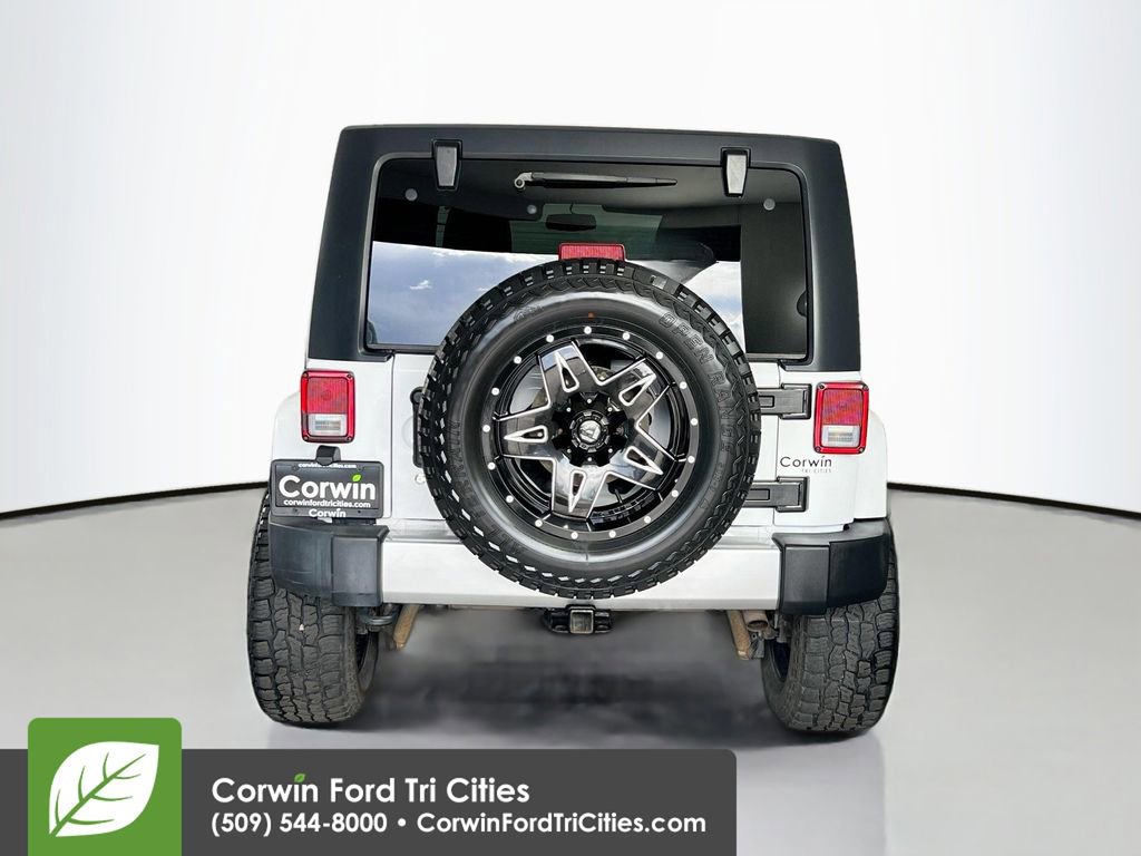 Used 2017 Jeep Wrangler Unlimited Sahara AWD/4WD image 13