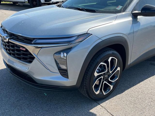 Certified 2026 Chevrolet Trax RS w/ Sunroof Package FWD image 11
