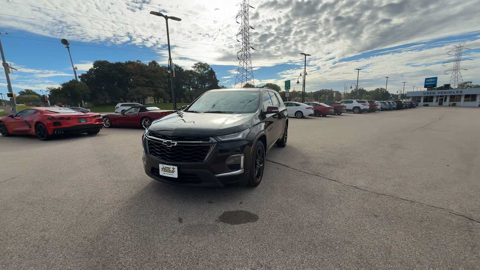 Certified 2023 Chevrolet Traverse Premier w/ Redline Edition AWD/4WD image 3