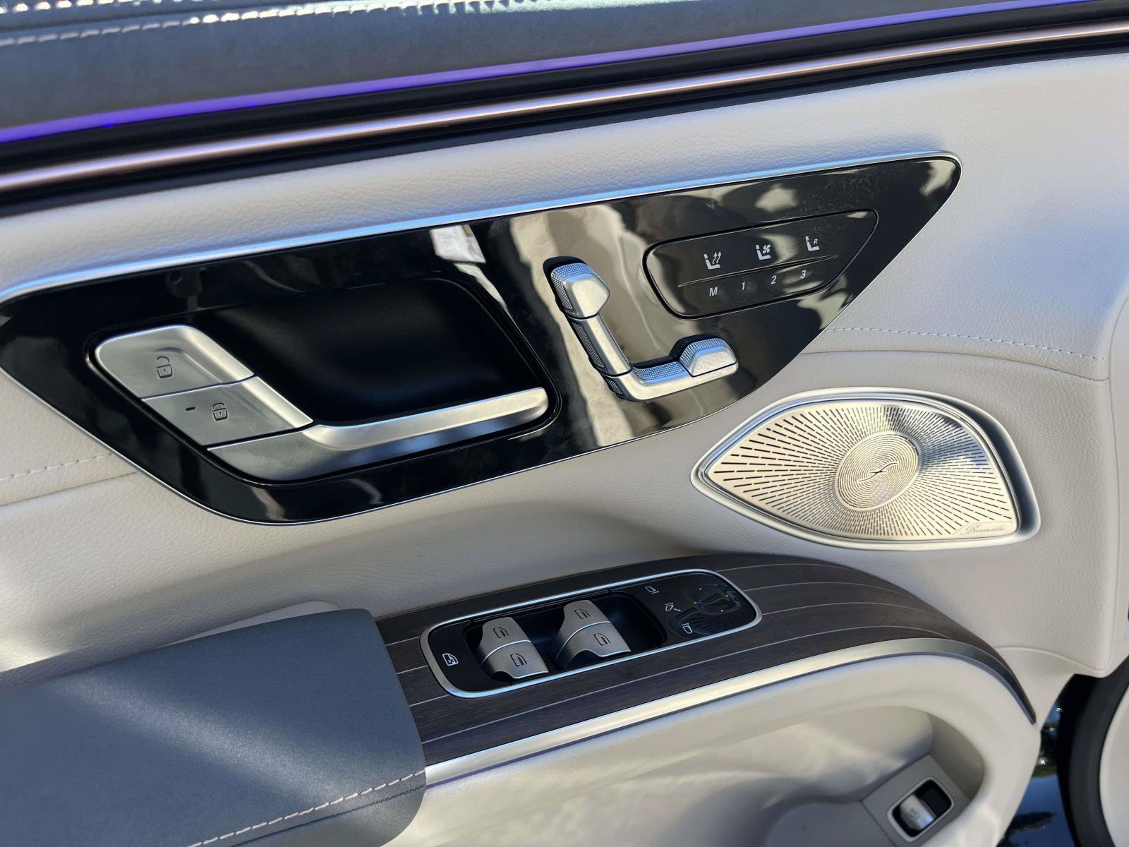 New 2027 Mercedes-Benz EQS 400 4MATIC SUV image 19