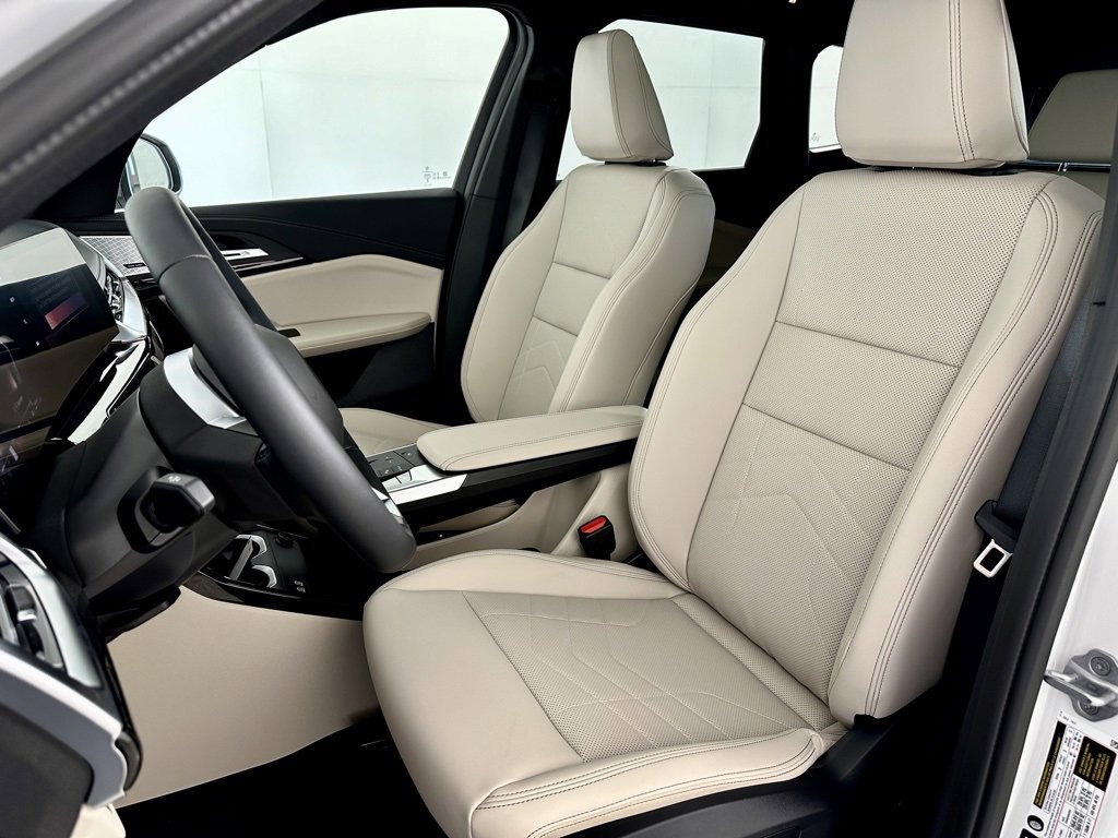 New 2025 BMW X1 xDrive28i w/ Premium Package image 12