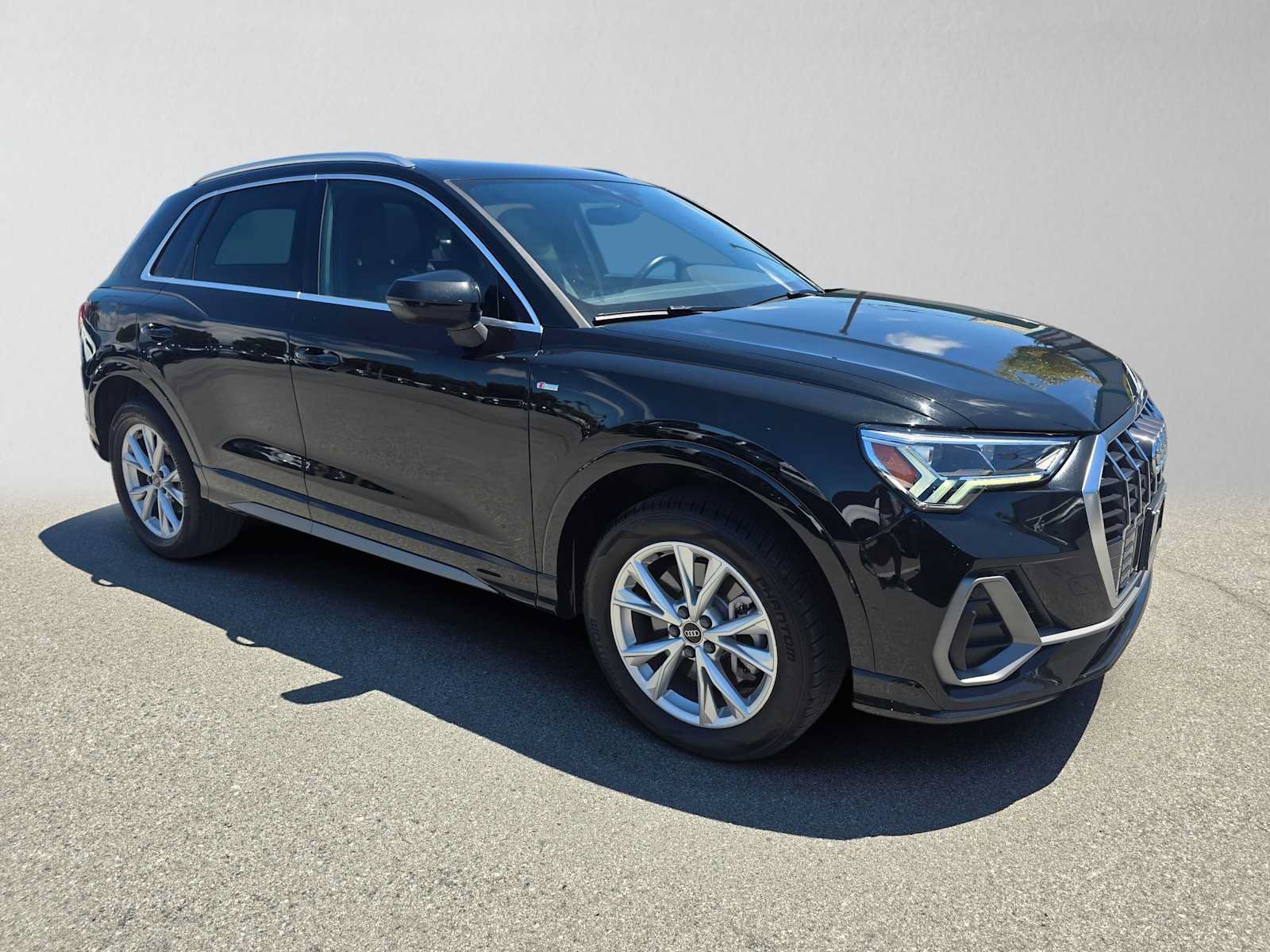 Used 2025 Audi Q3 2.0T Premium AWD/4WD image 7