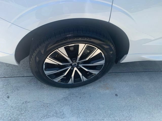 Used 2024 Volvo XC60 B5 Core w/ Protection Package Premier AWD/4WD image 12