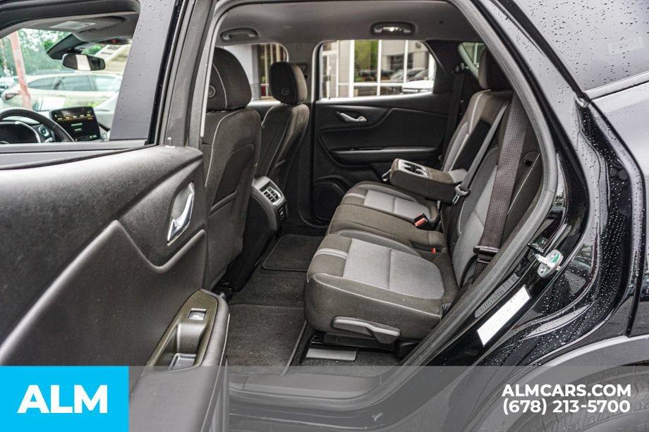 Used 2025 Chevrolet Blazer LT FWD image 21