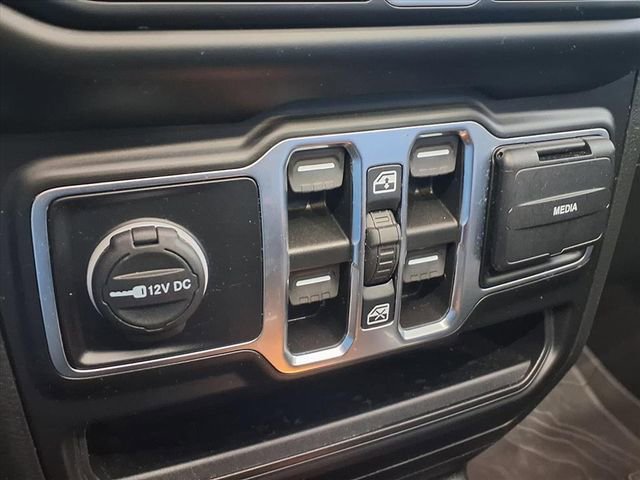 Certified 2022 Jeep Wrangler Unlimited Sahara AWD/4WD image 24