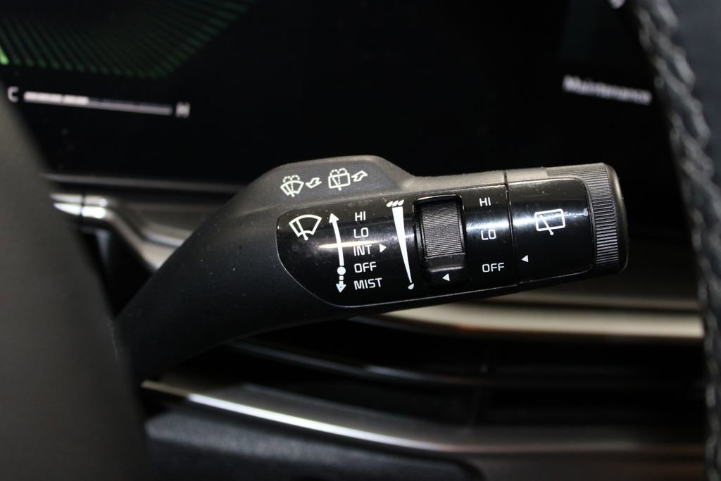 Used 2024 Kia Sorento S image 26