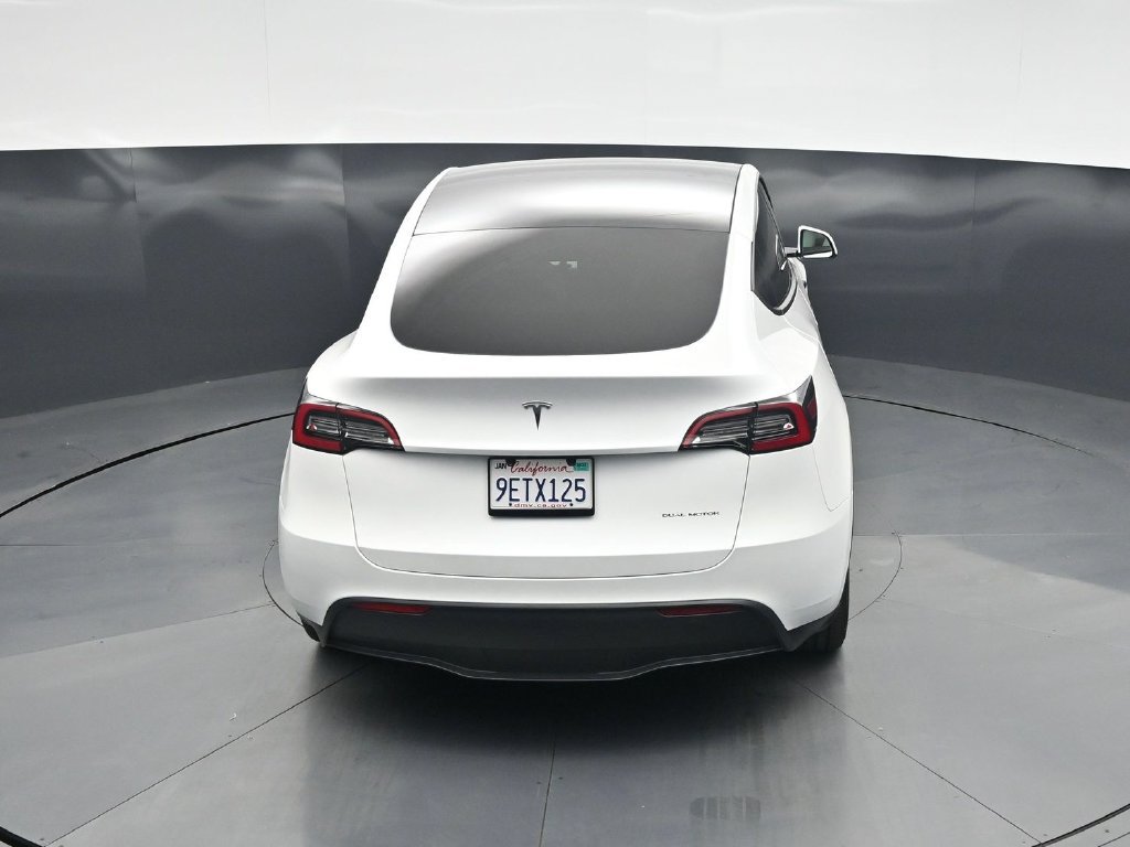 Used 2023 Tesla Model Y Long Range AWD/4WD image 33