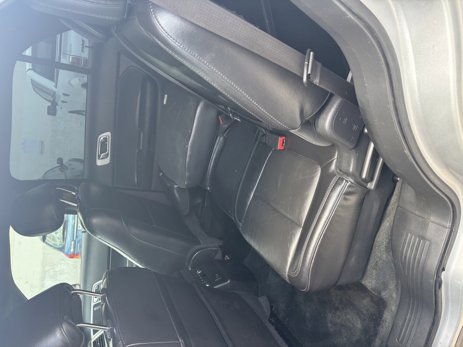 Used 2014 Ford Explorer XLT w/ Equipment Group 202A FWD image 9