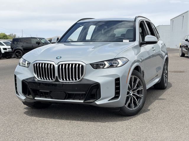 New 2026 BMW X5 xDrive50e w/ M Sport Package AWD/4WD image 3