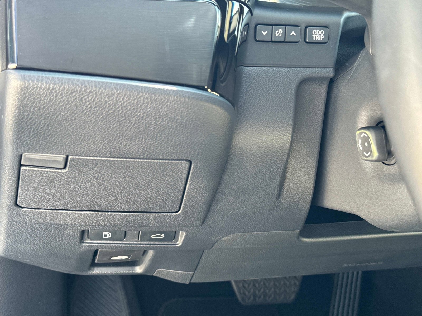 Used 2025 Lexus ES 350 w/ Premium Package FWD image 31