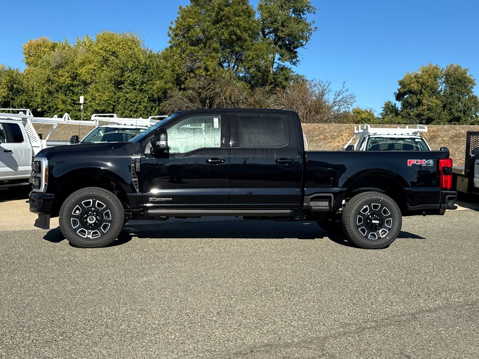 New 2026 Ford F250 Platinum w/ FX4 Off-Road Package image 6