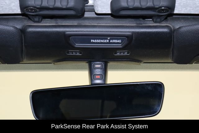 Used 2018 Jeep Wrangler Unlimited Rubicon w/ Dual Top Group image 24