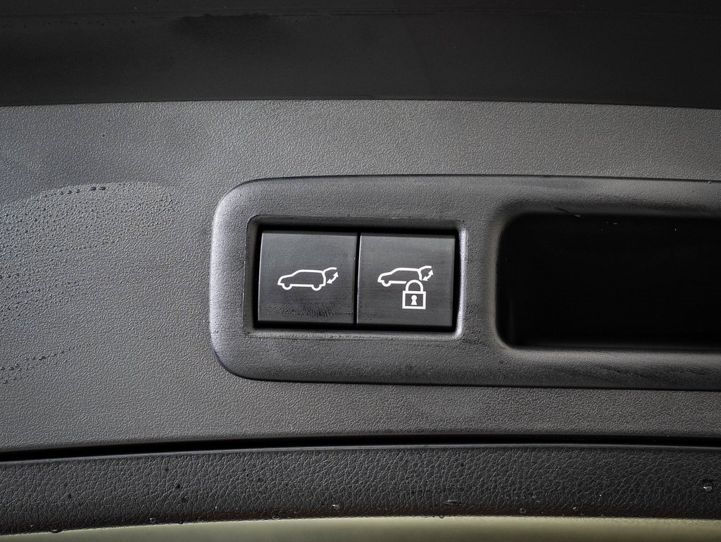 New 2025 Lexus UX 300h AWD image 19