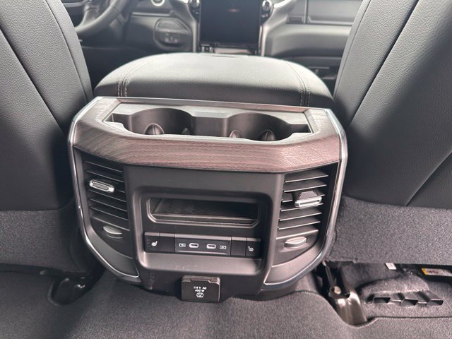 New 2026 RAM 2500 Laramie AWD/4WD image 29