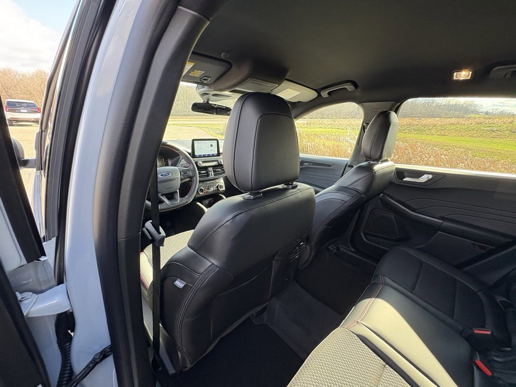 New 2026 Ford Escape ST-Line w/ Cold Weather Package image 25