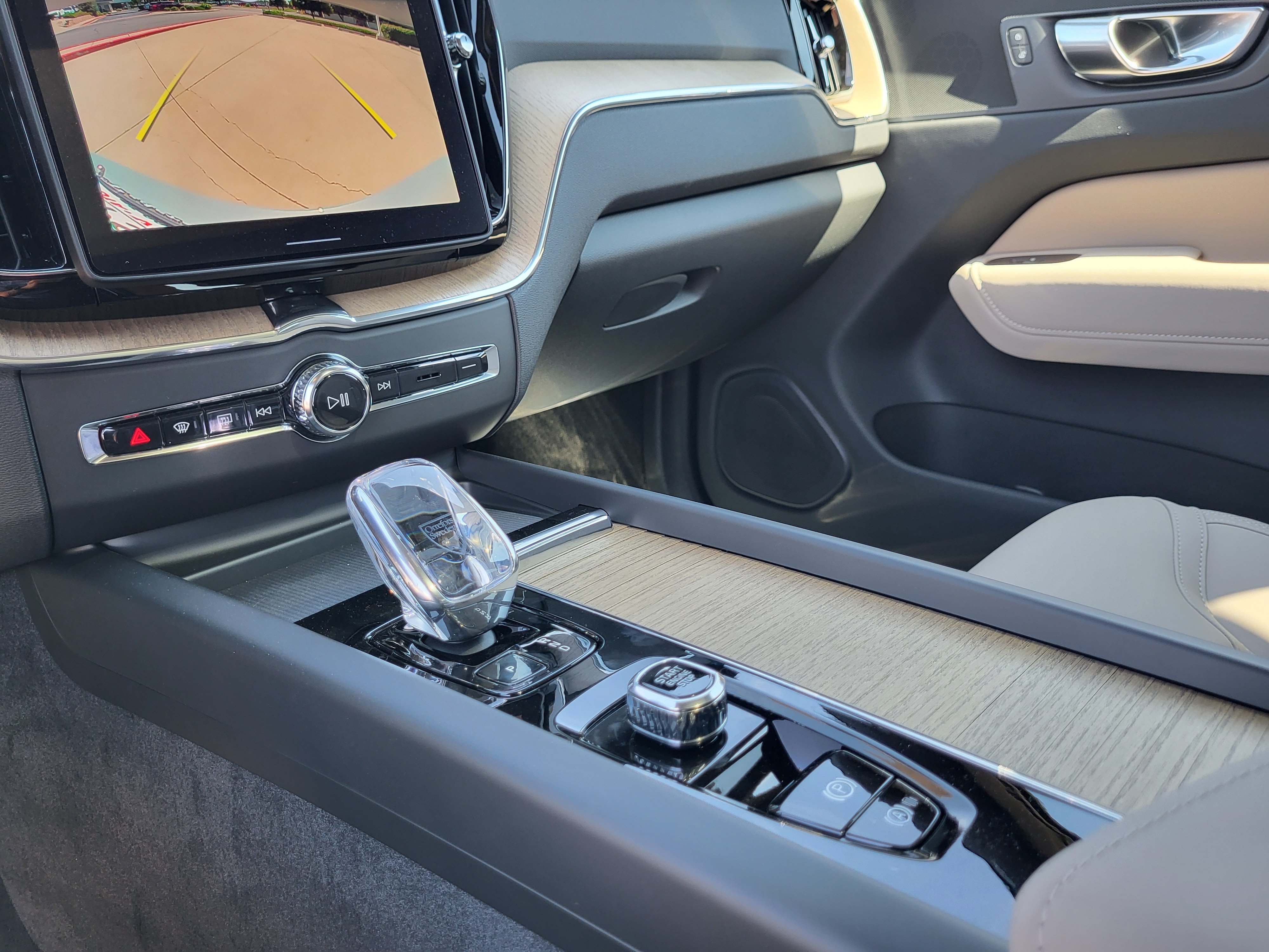 New 2026 Volvo XC60 T8 Core AWD/4WD image 17