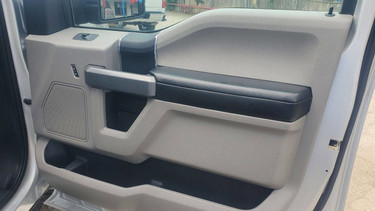 Used 2016 Ford F150 XLT AWD/4WD image 24