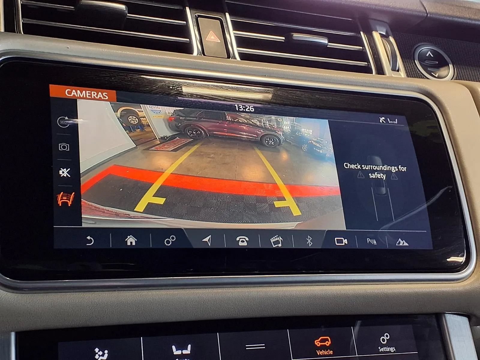 Used 2018 Land Rover Range Rover Supercharged AWD/4WD image 20