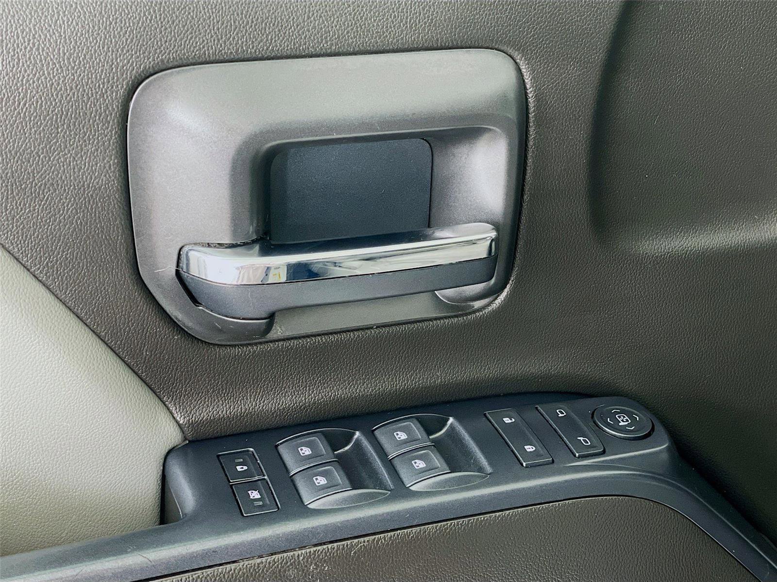 Used 2018 Chevrolet Silverado 1500 Custom w/ Custom Value Package image 20