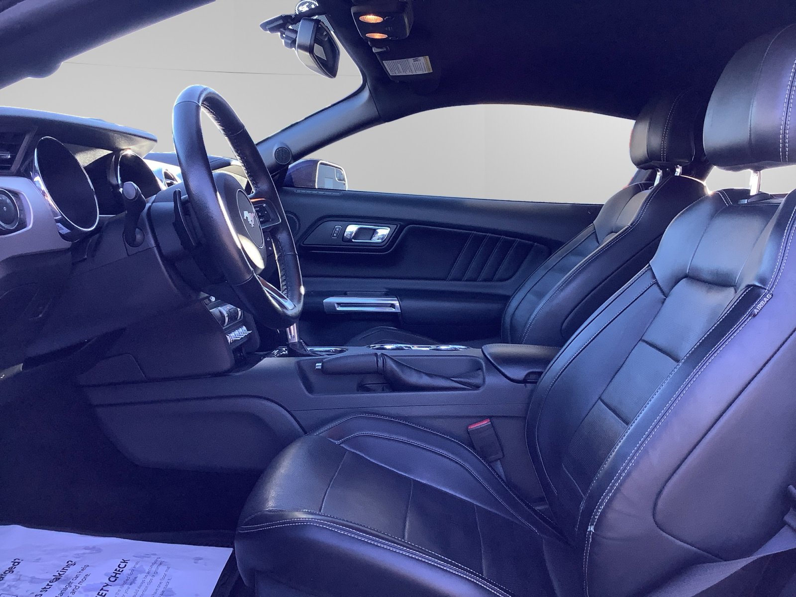 Used 2015 Ford Mustang Premium image 9