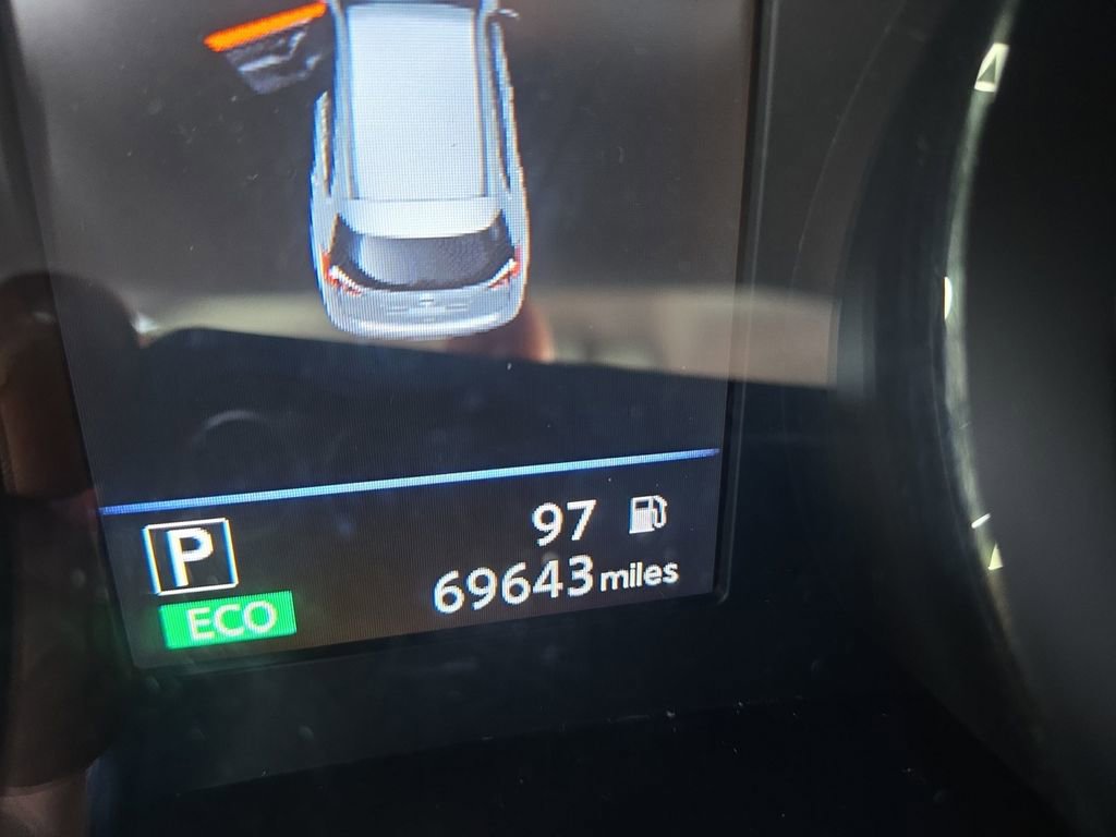 Used 2018 Nissan Rogue SV w/ Premium Package image 14