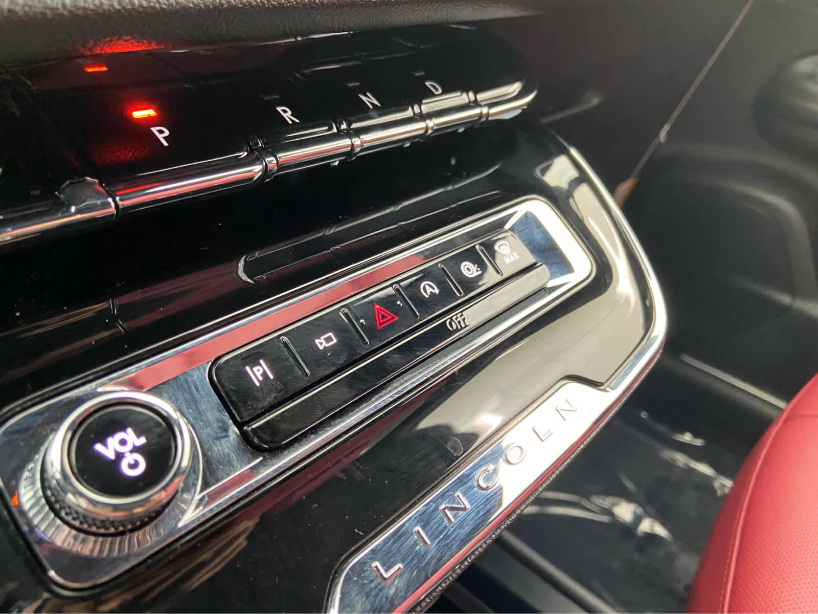 Used 2025 Lincoln Corsair Reserve w/ Jet Appearance Package image 39