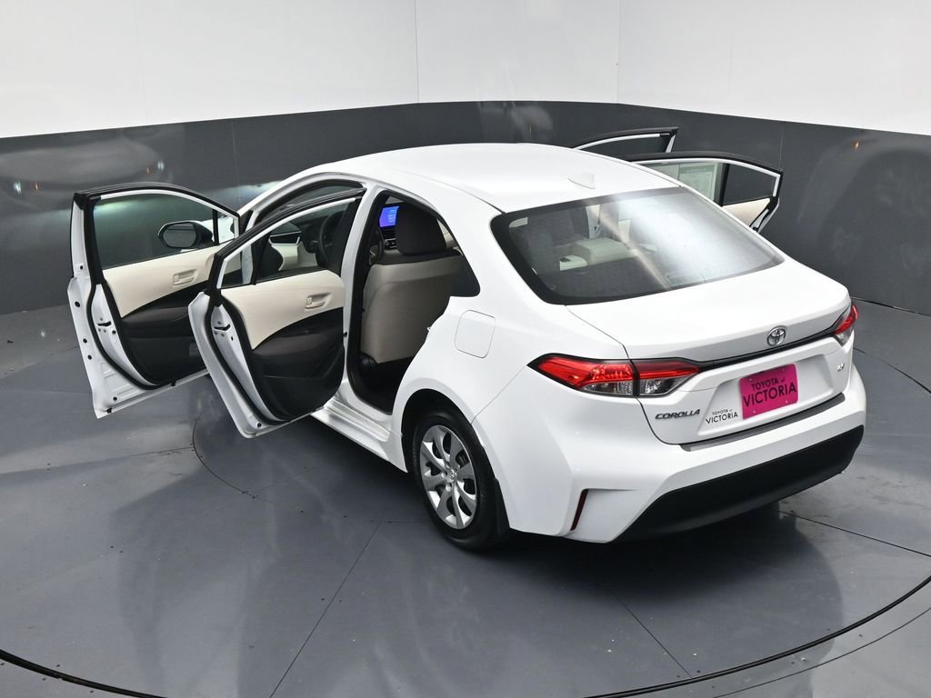 Used 2025 Toyota Corolla LE image 21