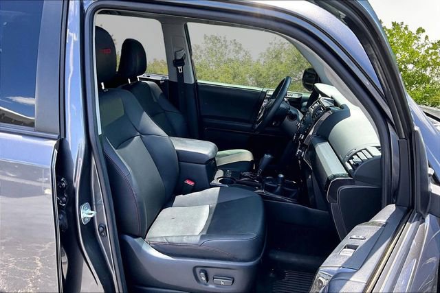Used 2021 Toyota 4Runner Venture w/ Moonroof Package AWD/4WD image 7