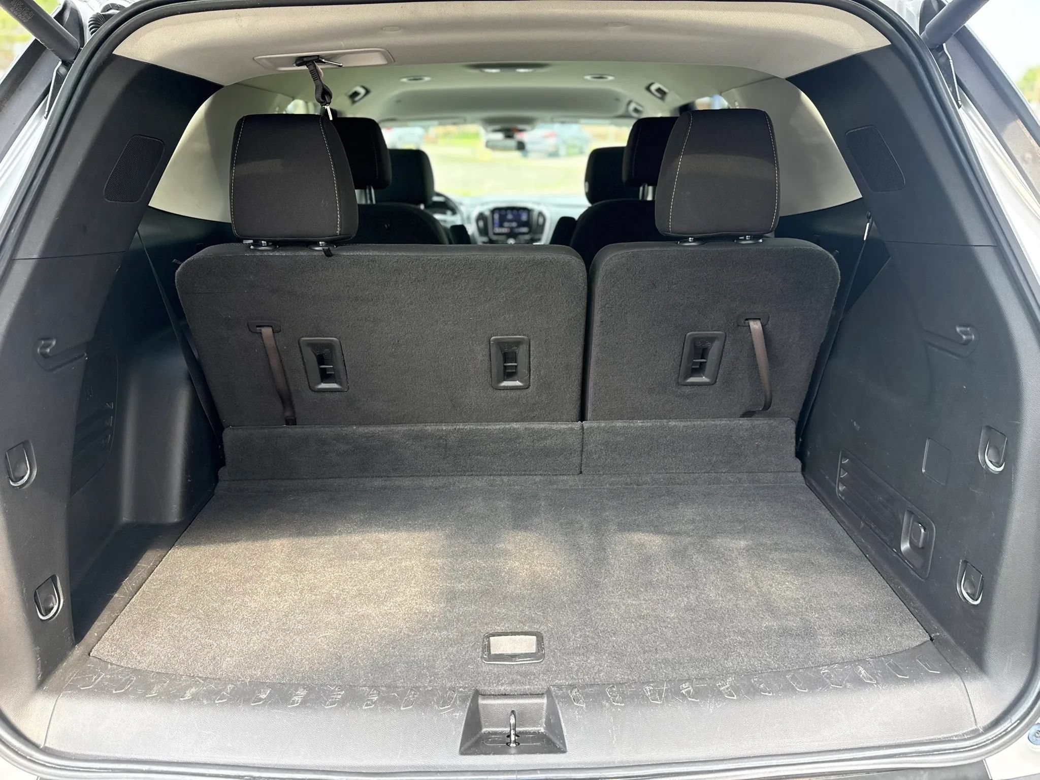 Used 2020 Chevrolet Traverse LT FWD image 15
