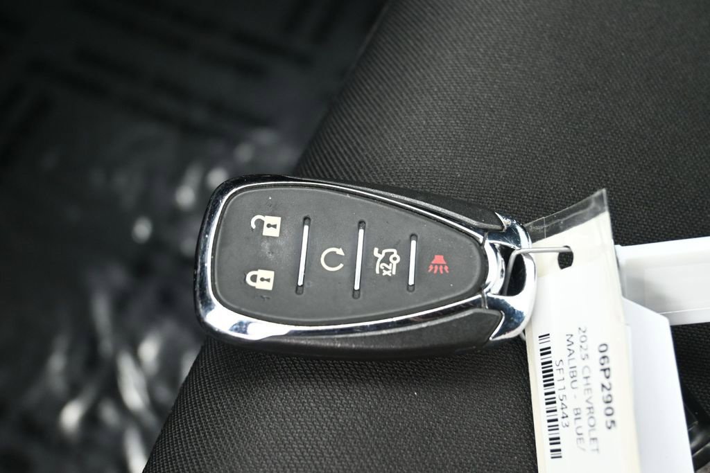Used 2025 Chevrolet Malibu LT FWD image 28