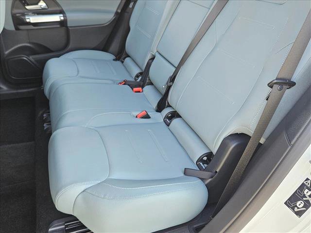 Used 2026 Mercedes-Benz GLB 250 image 17