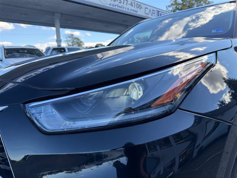 Used 2023 Toyota Highlander XLE FWD image 14
