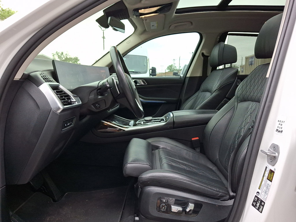 Used 2025 BMW X7 xDrive40i AWD/4WD image 21