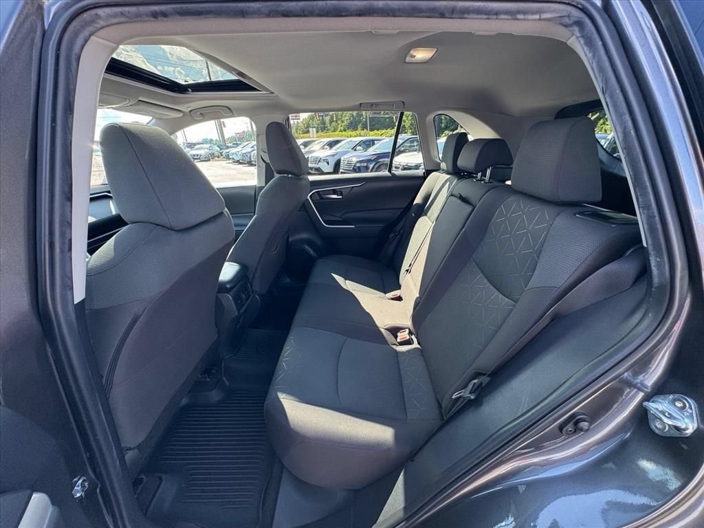 Used 2024 Toyota RAV4 XLE w/ Convenience Package FWD image 12