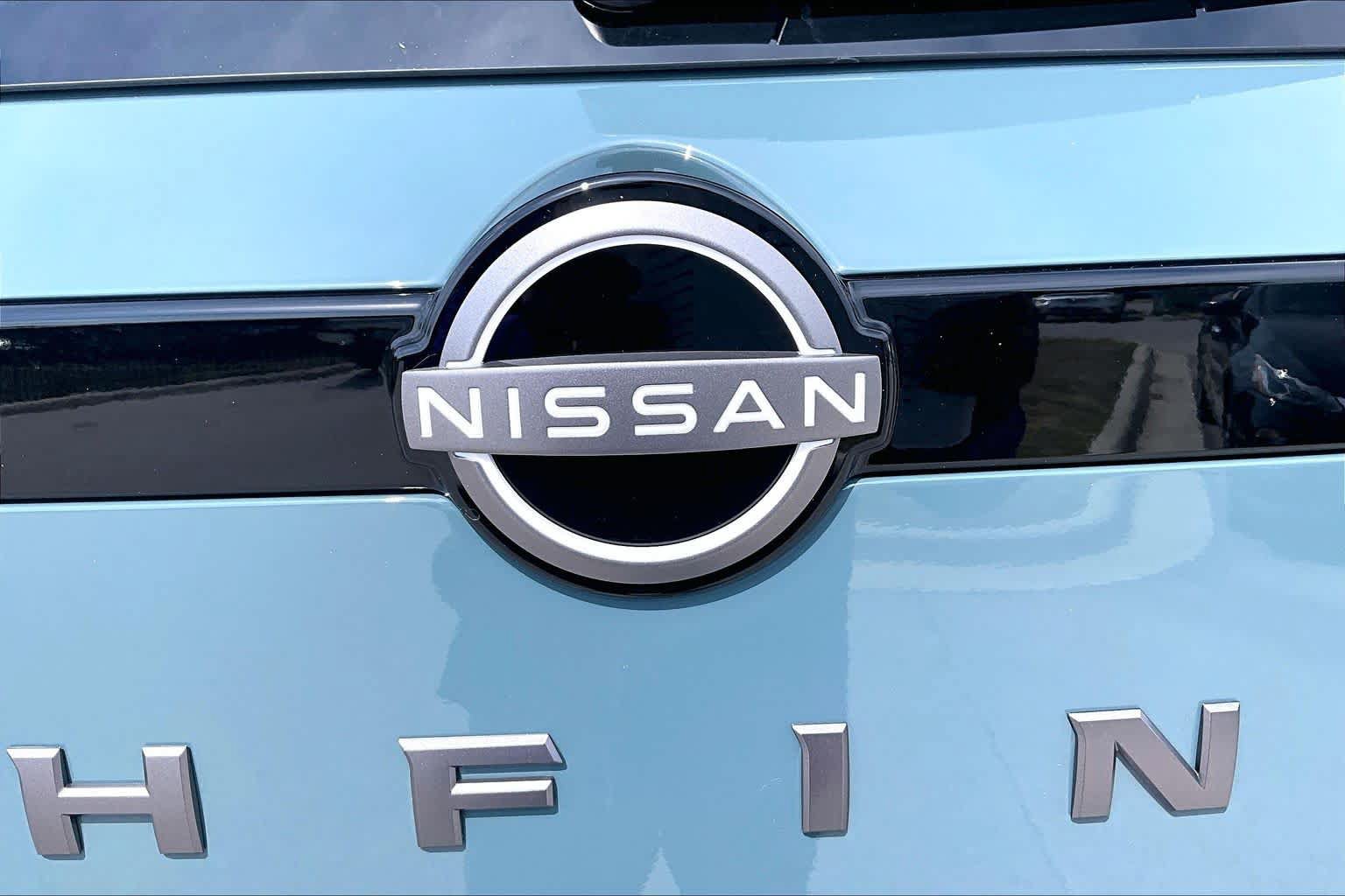 New 2026 Nissan Pathfinder SL FWD image 15