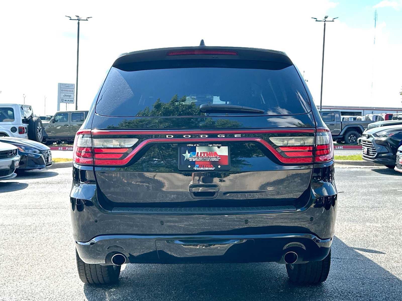 Used 2025 Dodge Durango GT AWD/4WD image 14