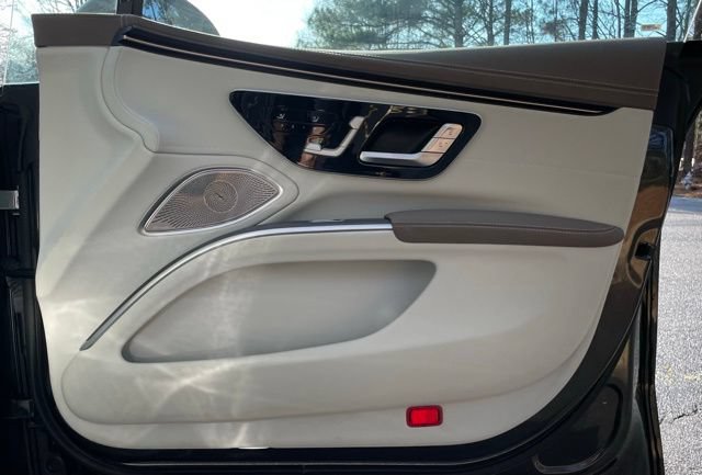 Used 2022 Mercedes-Benz EQS 580 4MATIC Sedan image 19