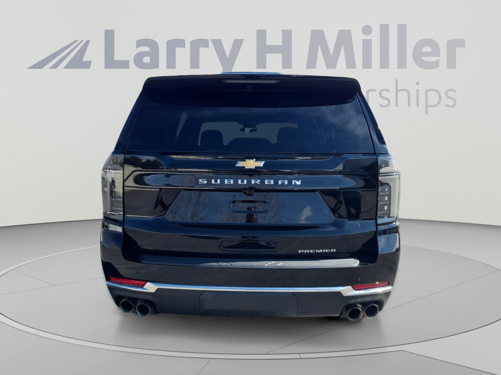 New 2026 Chevrolet Suburban Premier w/ Sun And Tow Package AWD/4WD image 4