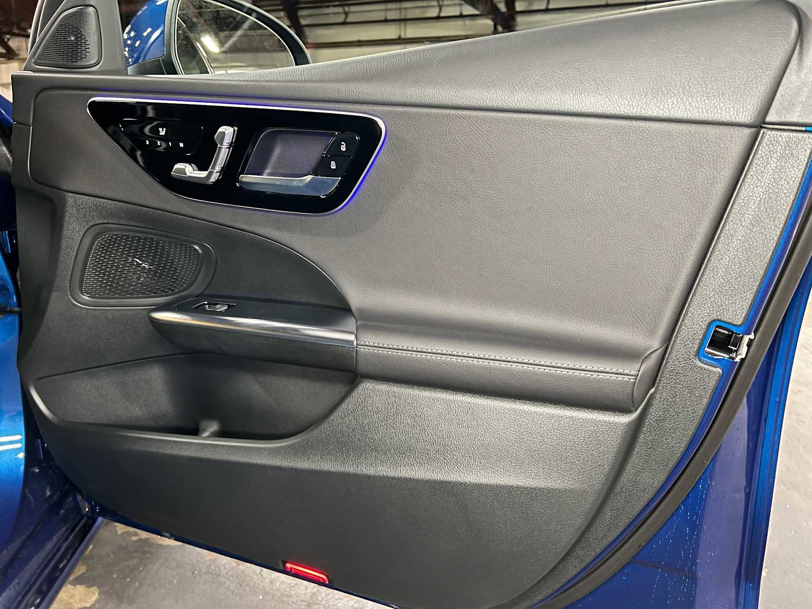 Used 2025 Mercedes-Benz C 300 4MATIC Sedan image 10