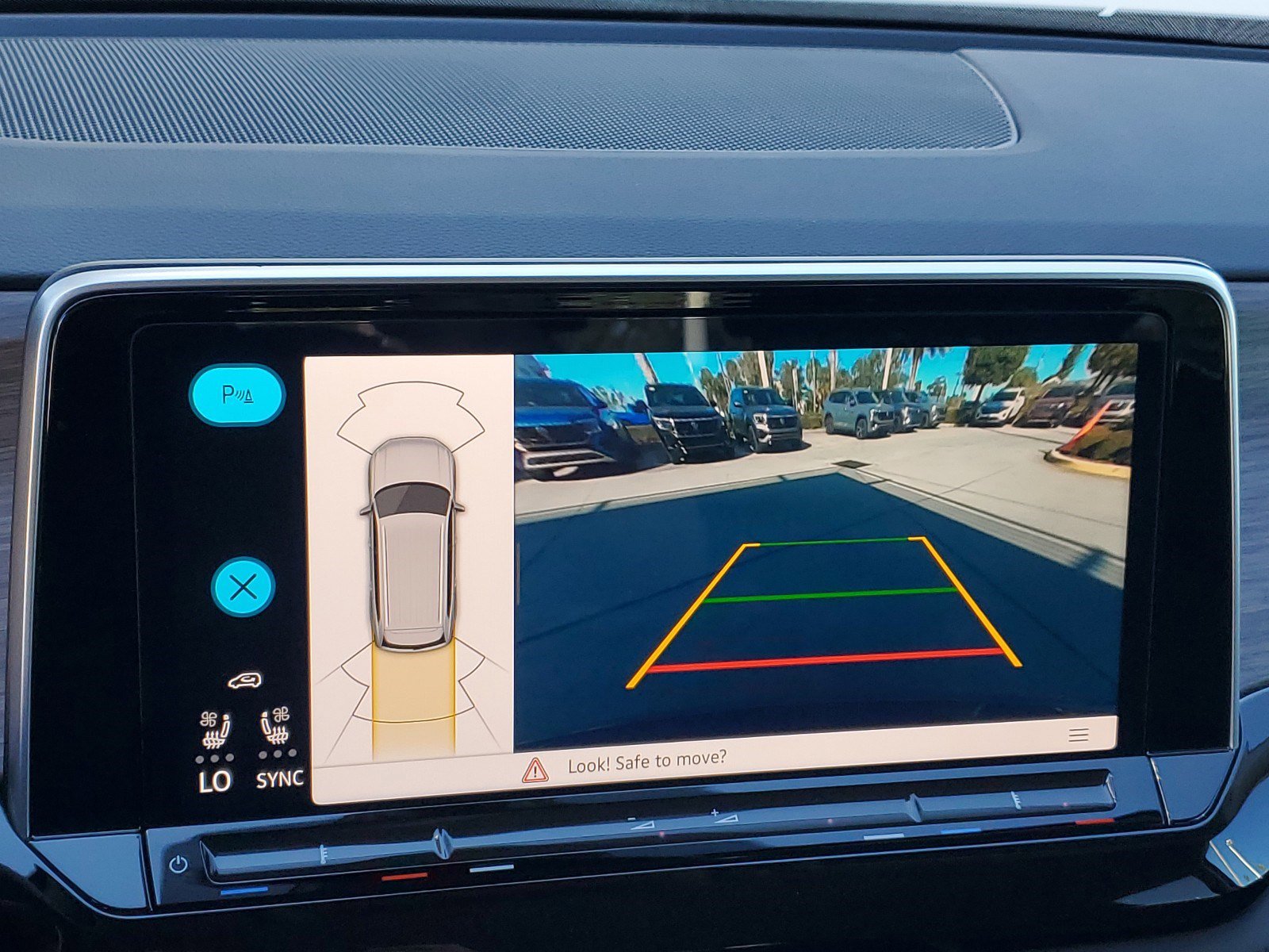 New 2025 Volkswagen Atlas SEL image 24